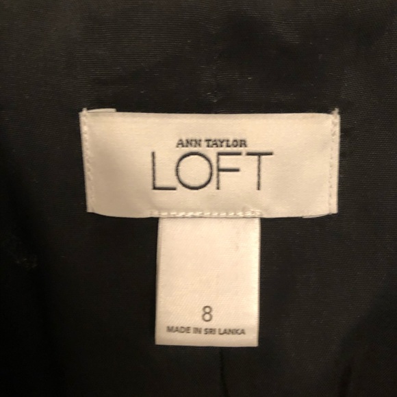 The Loft Stylish Dress Suit - Picture 4 of 6